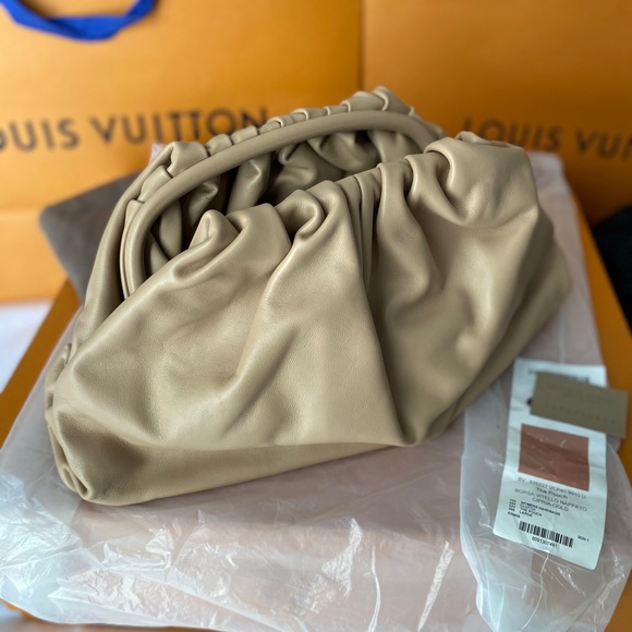 Bottega Veneta The Pouch Bag - Picture 4 of 4